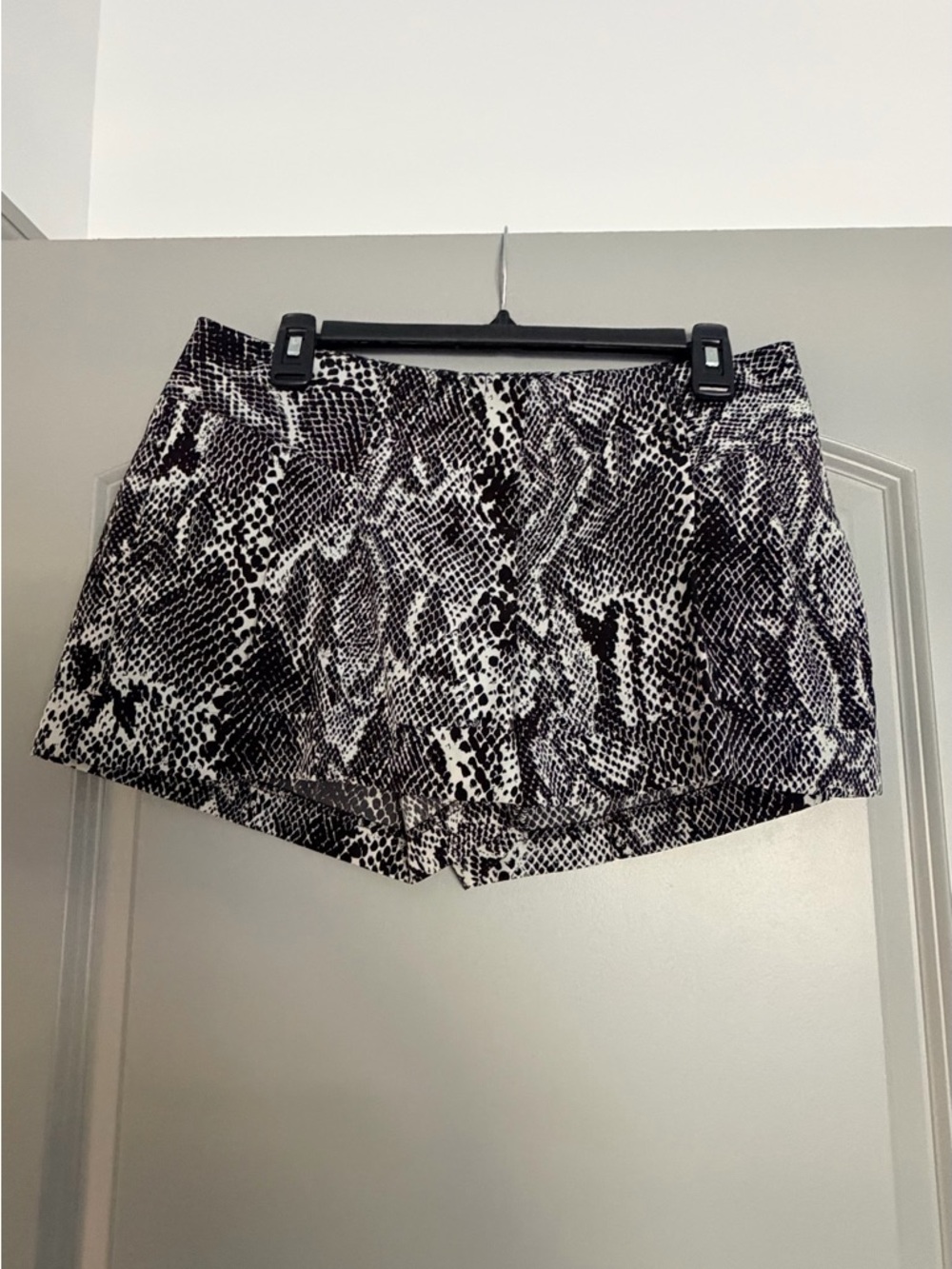 Women's Express Black & White Snake Print Shorts